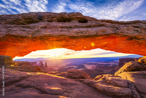 Mesa Arch at Sunrise © dfikar