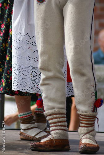 Horizontal colour image of female polish dancers in traditional