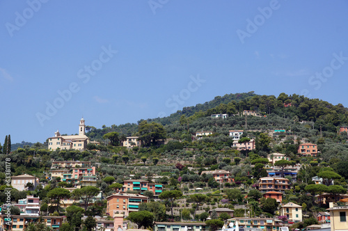 maisons dans les hauteurs de Rapallo