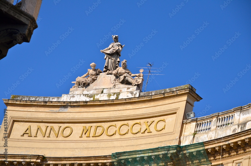 Obraz premium Umberto I gallery in the city of Naples, italy