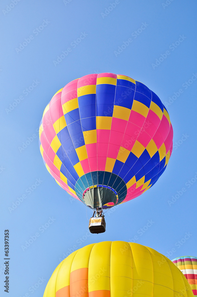 Fototapeta premium Hot air balloons in the blue sky