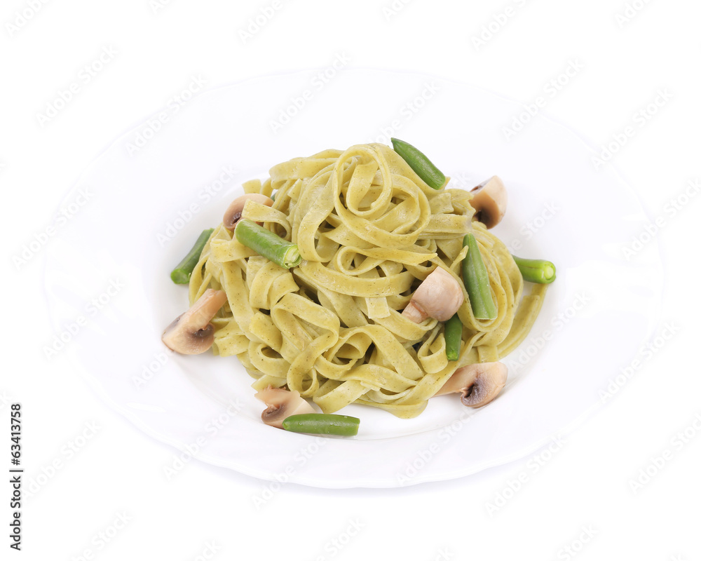 Pasta with mushrooms and french bean.