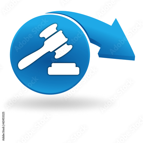 marteau de président sur bouton bleu