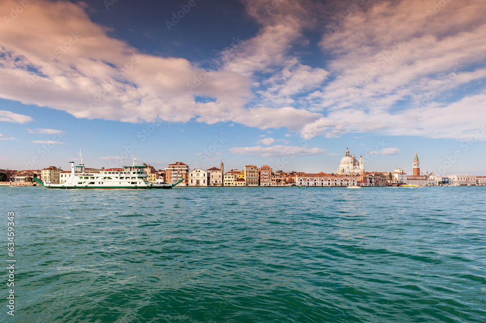 Naklejka premium Canal de la Giudecca à Venise