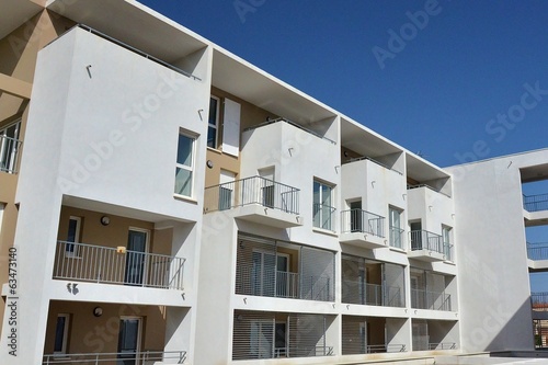 IMMEUBLE MODERNE