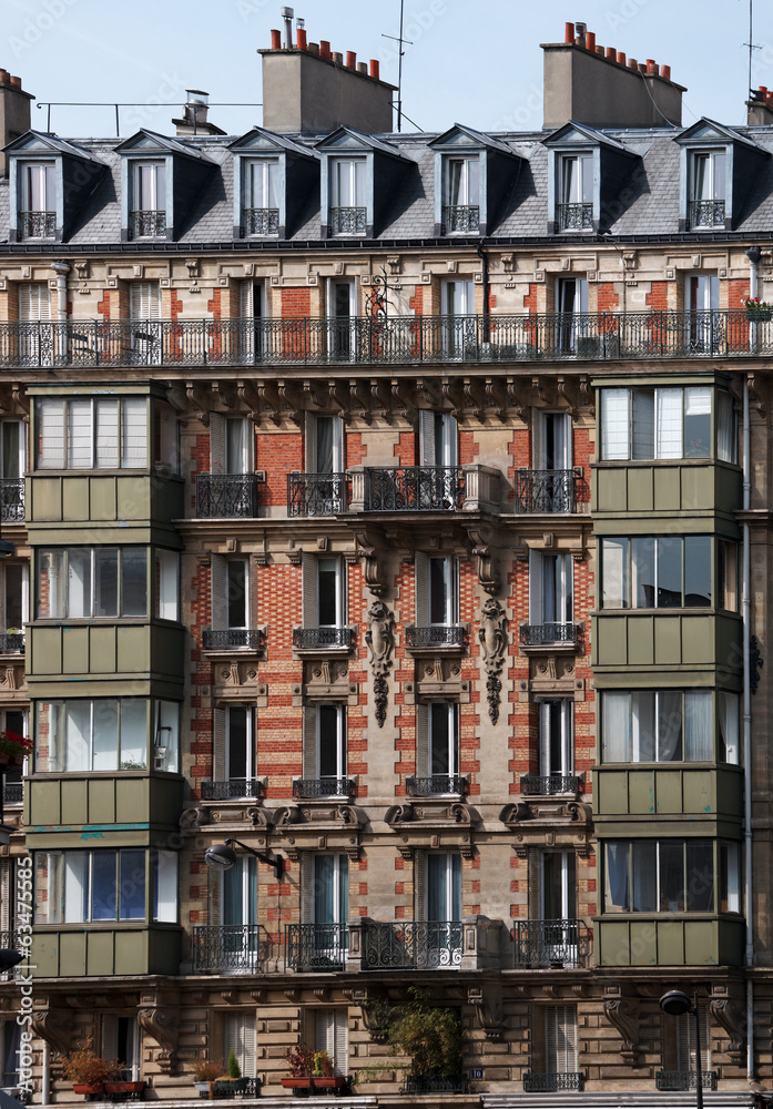 balcons et verrières sur immeuble parisien balcons et verrières sur immeuble parisien