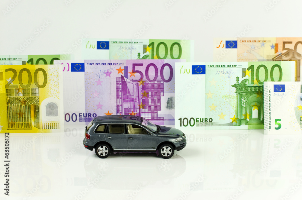 Auto und Euro-Geldscheine