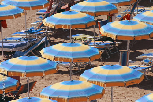 sanremo spiaggia ombrelloni