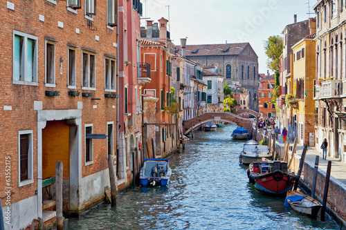 Back canal in Venice © christophe