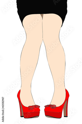 Belle gambe di una donna con scarpe col tacco