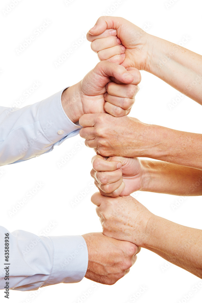 Senioren stapeln Fäuste zu Turm Stock