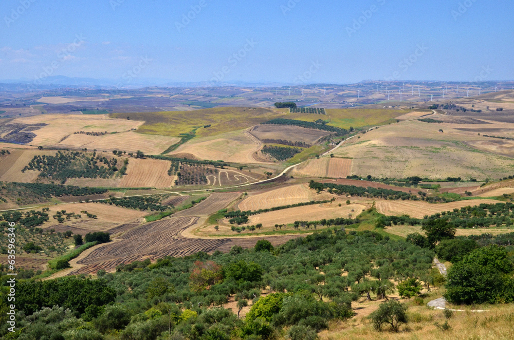 Vista panoramica sui campi lavorati Vista panoramica sui campi lavorati