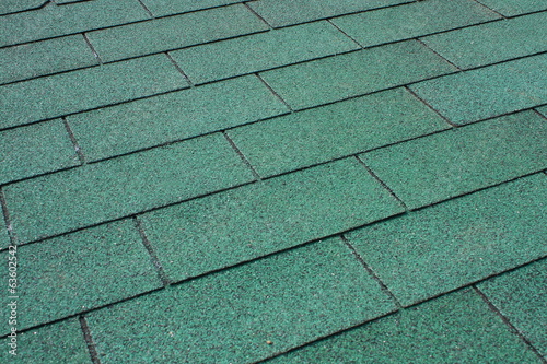 Green asphalt shingle