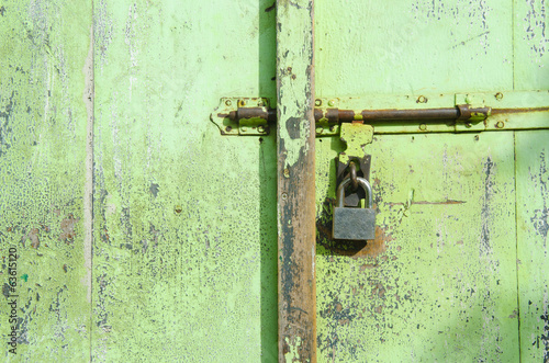 Vintage key unlocking an ol...