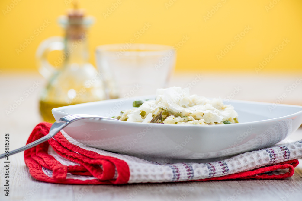 Riso con gli asparagi e raspadura Riso con gli asparagi e raspadura