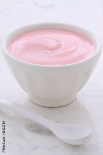 Fresh strawberry yogurt