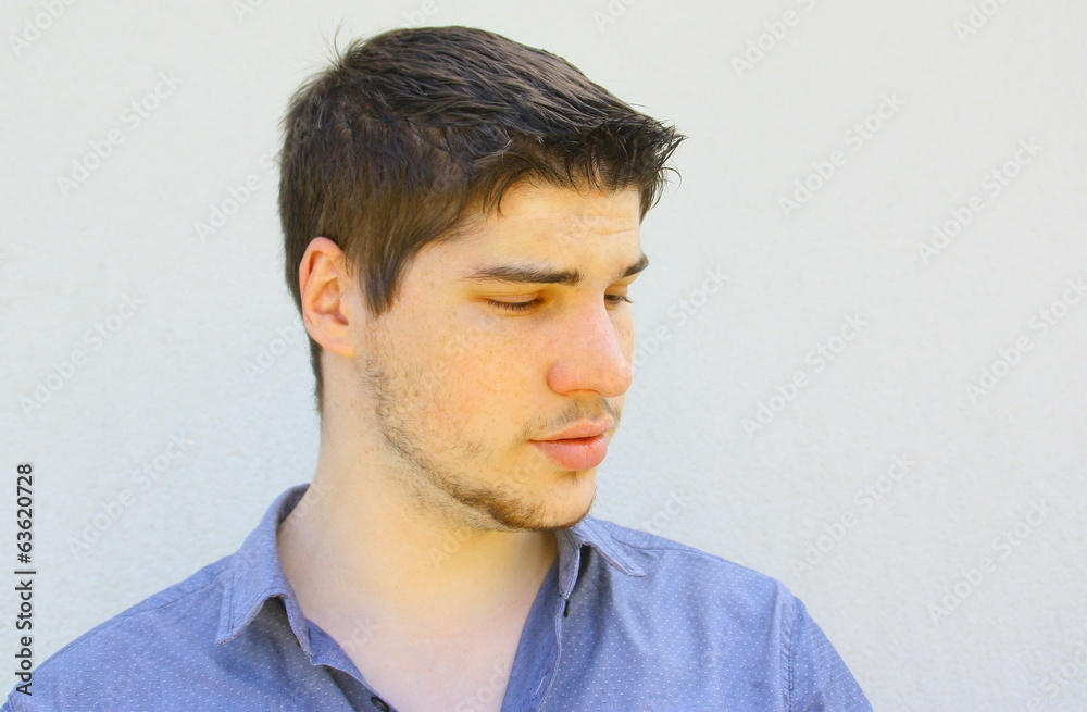 Obraz premium portrait jeune ,20 ans, tristesse,pensif