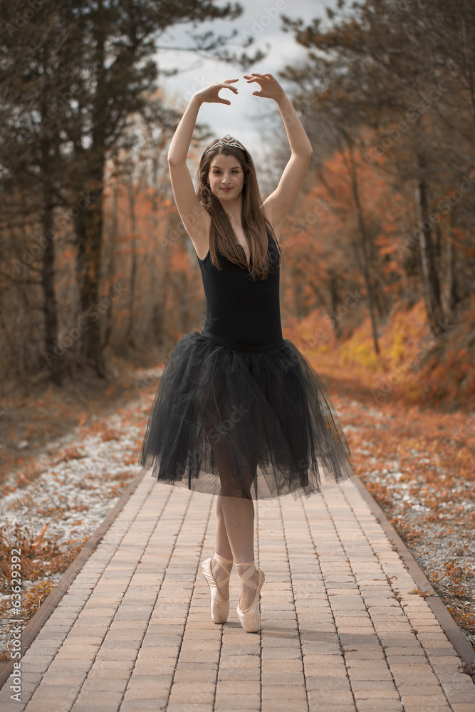 ballerina in autunno