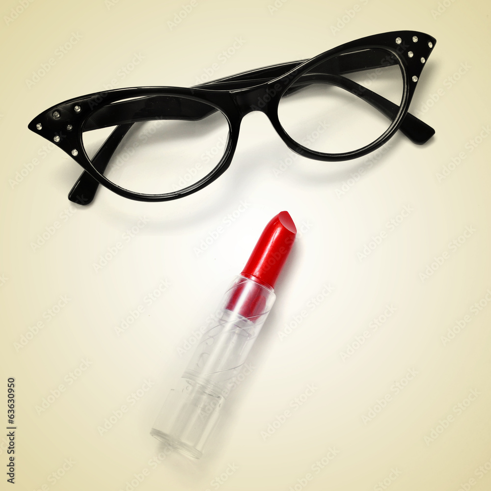 eyeglasses and lipstick - obrazy, fototapety, plakaty 