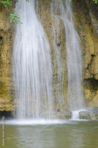 Fototapeta Naklejka Na Ścianę i Meble -  Sai Yok Yai waterfalls at Sai Yok National Park Kanchanaburi Thailand.