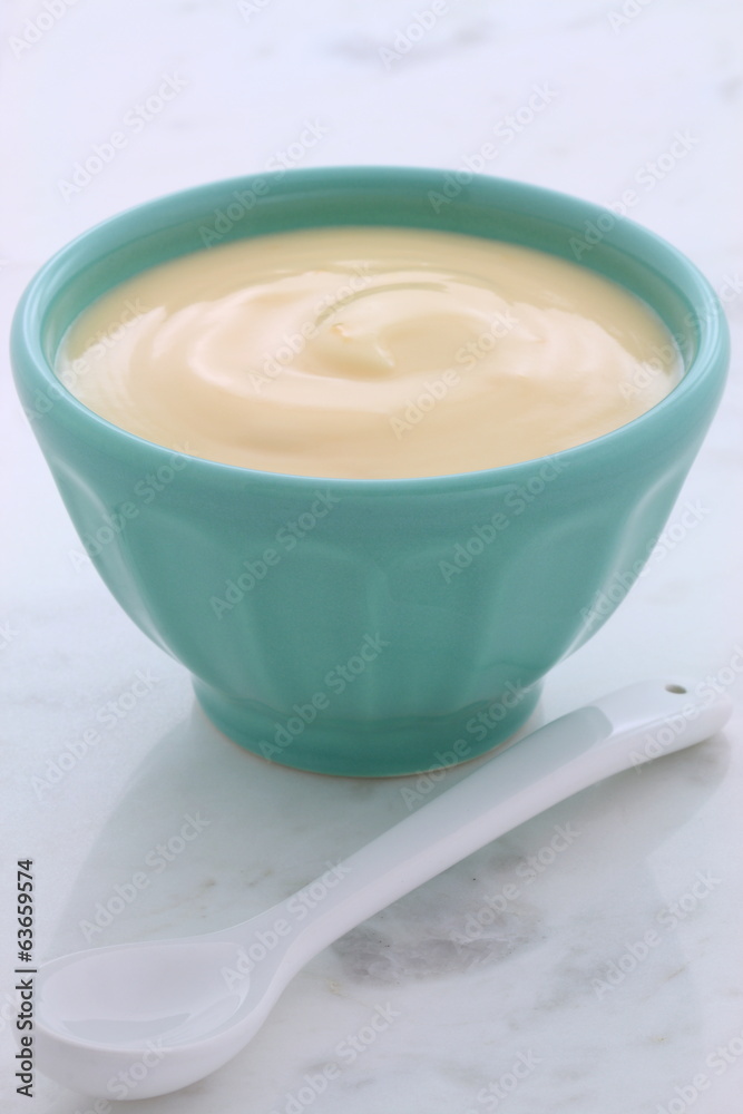 Fresh peach yogurt Fresh peach yogurt