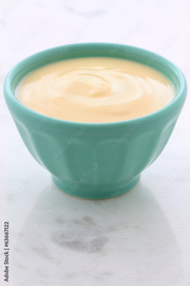 Fresh peach yogurt Fresh peach yogurt