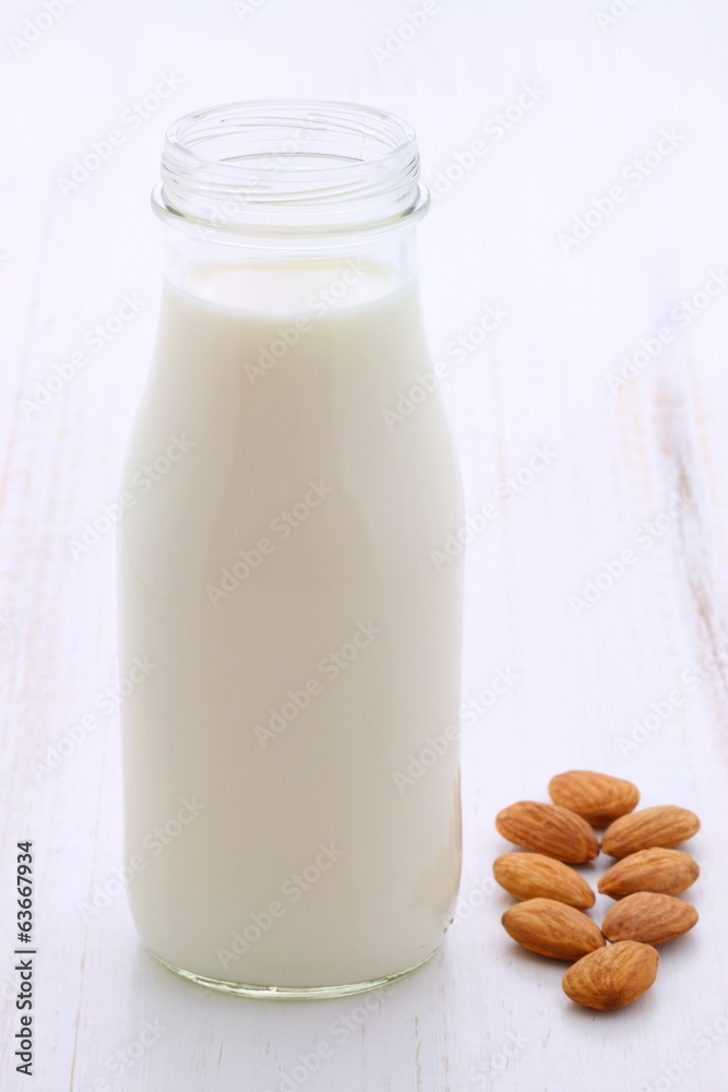 Delicious almond milk Delicious almond milk