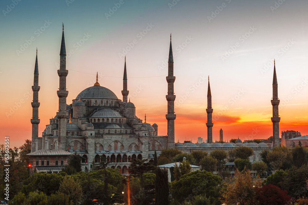Naklejka premium Błękitny Meczet w Stambule, z zachodem słońca