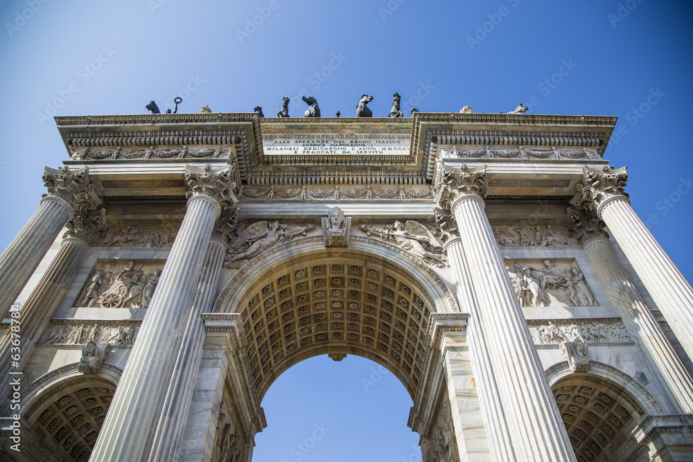 Fototapeta premium Porta Sempione w Mediolanie we Włoszech