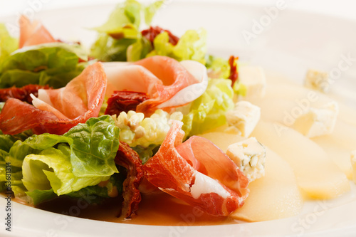 appetizer with pear, cheese and ham