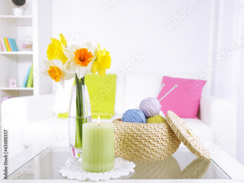Fototapeta Naklejka Na Ścianę i Meble -  Beautiful spring flowers in vase on home interior background