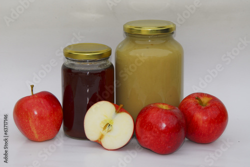 Apple jelly and sauce
