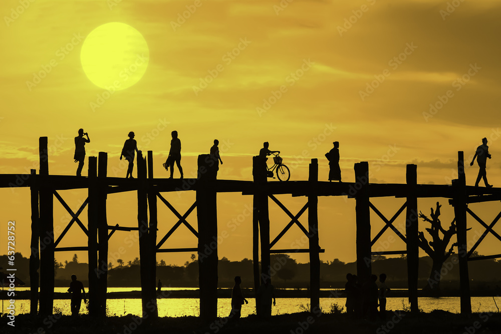 U Bein bridge