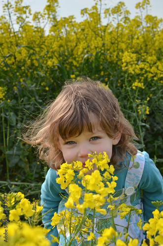 enfant au printemps