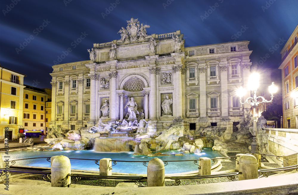 Naklejka premium Rzym, Włochy - słynna Fontanna di Trevi (po włosku: Fontana di Trevi)