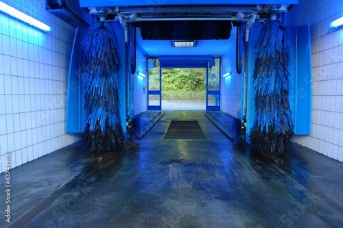 waschanlage in waschstraße