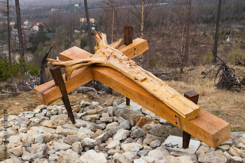 Obraz na plátně Calvary - body made from tree II.