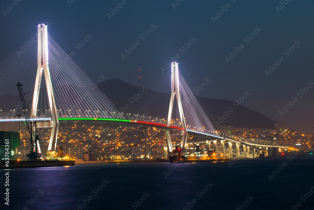 Obraz premium Busan Harbor Bridge 2