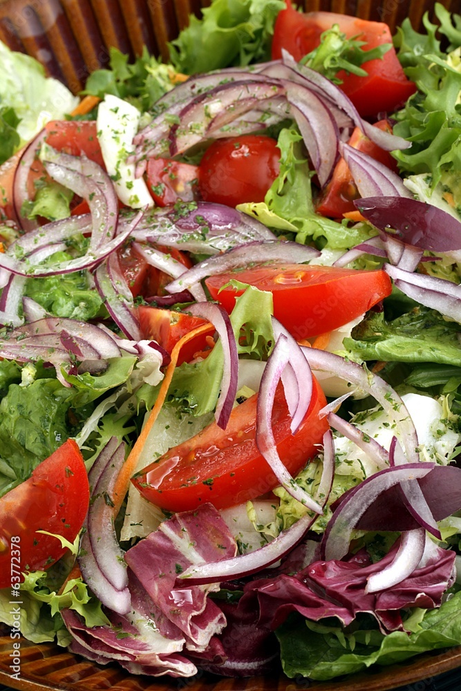 salad with raw vegetables