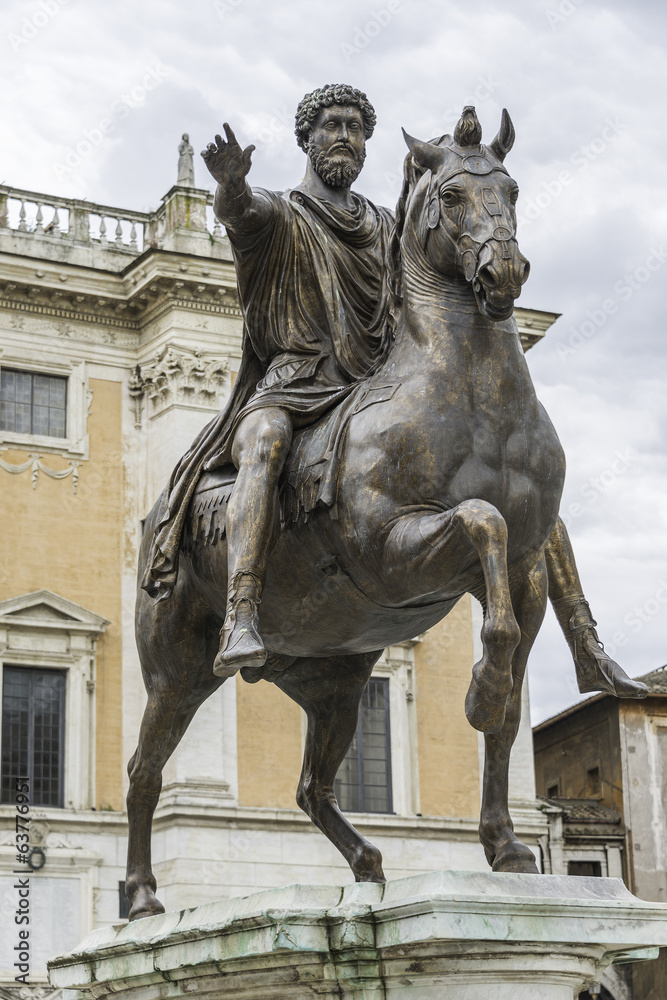 Obraz premium Equestrian Statue of Marcus Aurelius at Piazza del Campidoglio,