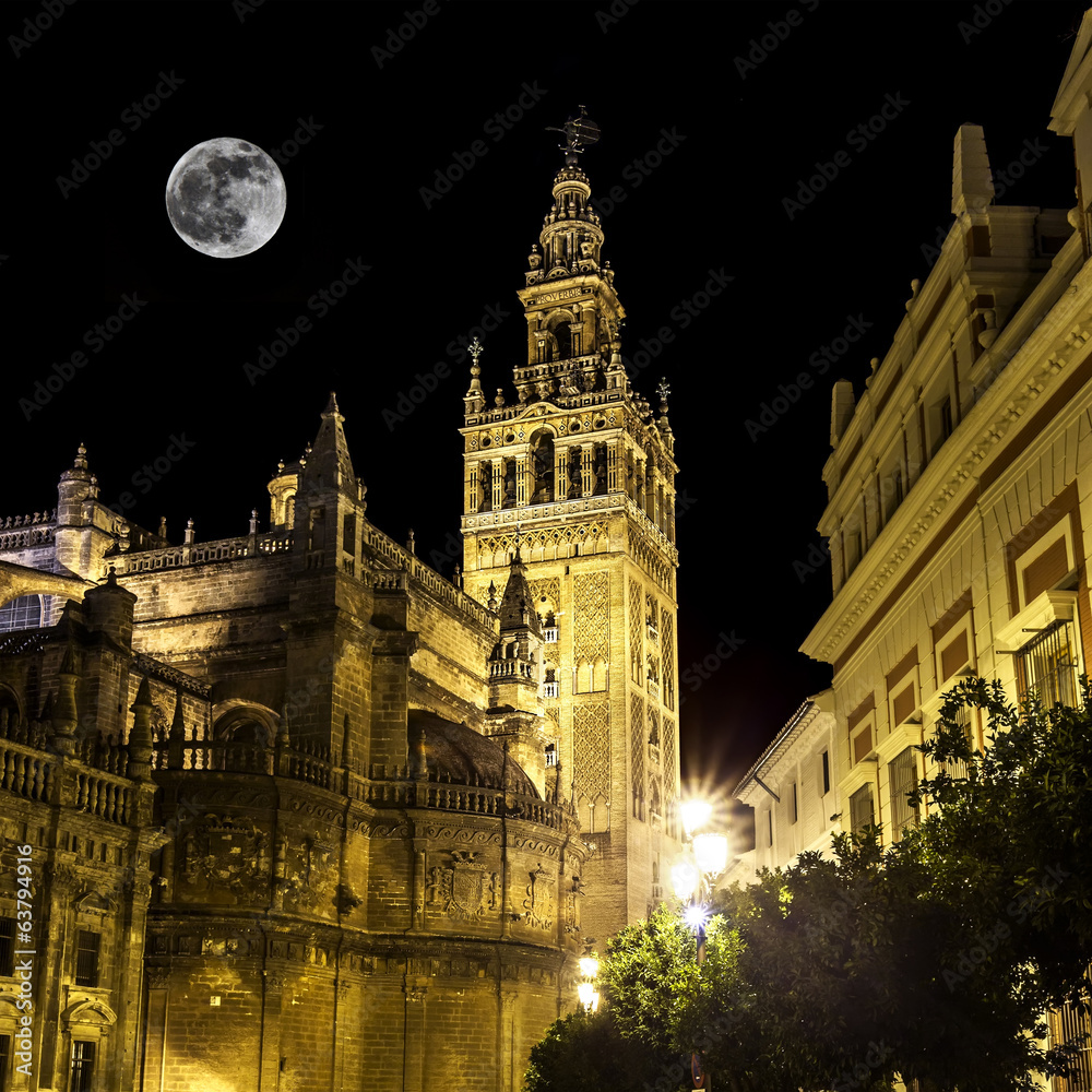 Giralda tower at night, Seville (Andalusia), Spain.