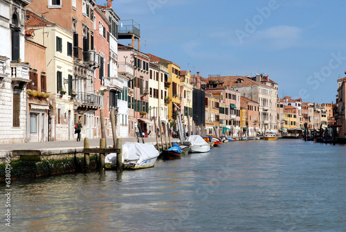 Canal cannaregio à Venise © Richard Villalon
