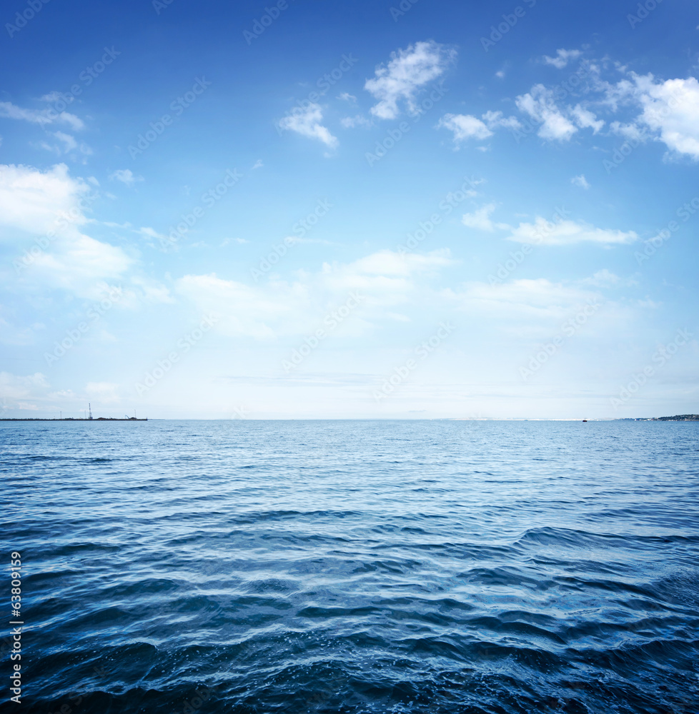 Fototapeta premium Blue sea