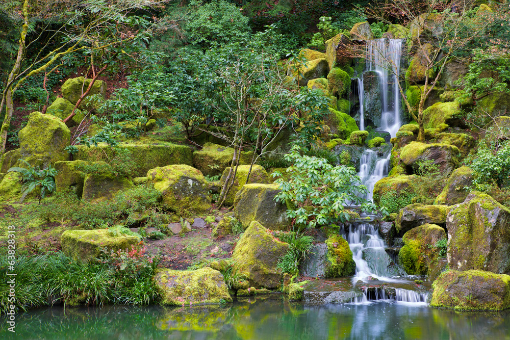 Fototapeta premium Asian Garden Waterfall