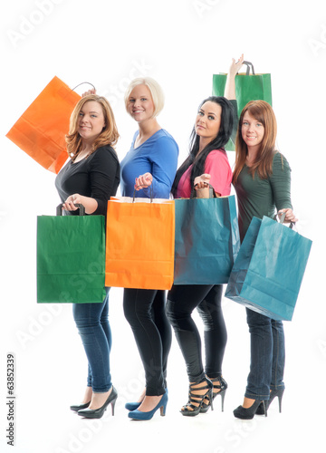 4 Mädchen auf Shoppingtour