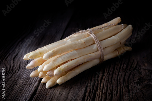 White asparagus © jacekbieniek