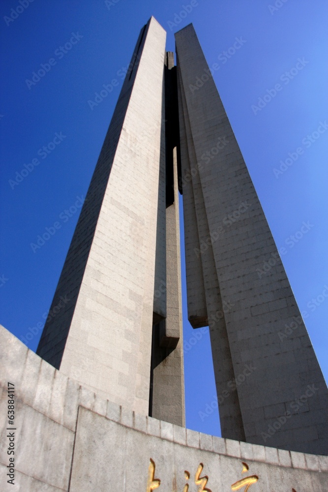 monument pour les héros du peuple monument pour les héros du peuple