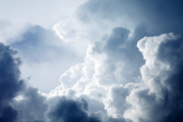 Canvas schilderij Hemel Dreigende stormwolken aan donkere hemel  © Maksim Shebeko