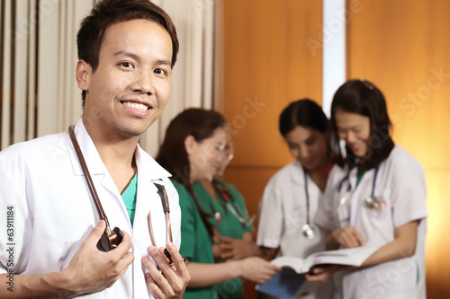 Fotografía Medical Group studying Cardiologist
