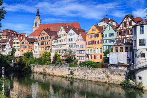 Typische Stadtansicht von Tübingen am Neckar (Deutschland) © JCG